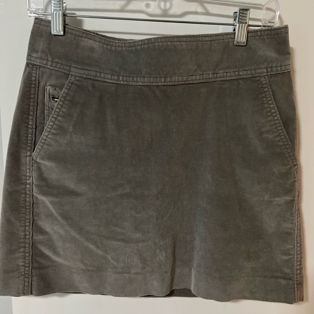 Women’s Banana Republic Corduroy Skirt Size 2